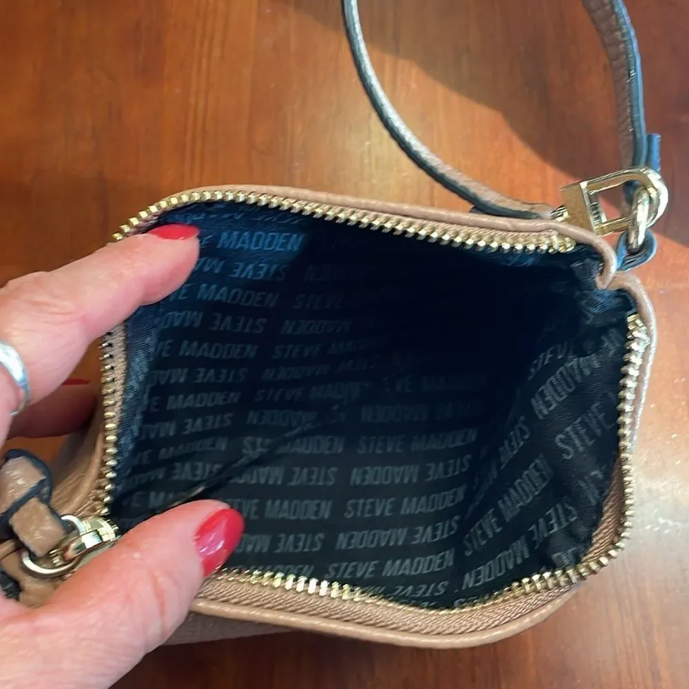 Steve Madden Wristlet - Excellent Condition